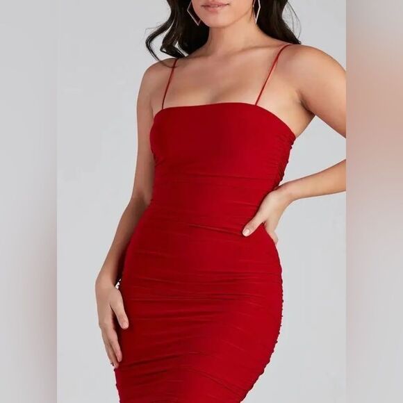 Windsor Red Ruched Bodycon Mini Dress - Picture 1 of 4